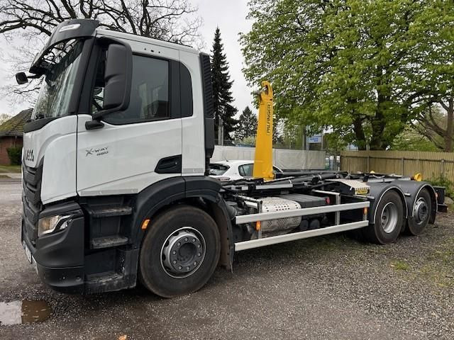 Iveco X-WAY AD280X46Y/PS ON Palfinger PH T20 SLD5 - Camião basculante: foto 4 Iveco X-WAY AD280X46Y/PS ON Palfinger PH T20 SLD5 - Camião basculante: foto 4