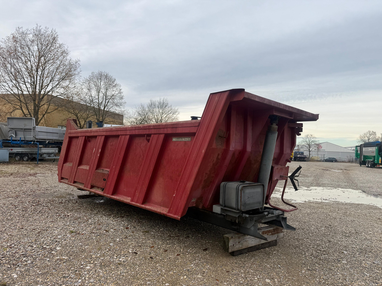 Meiller Kipperaufbau 18m3 mit Rahmen und Zylinder - Carroçaria para caminhões basculantes: foto 2 Meiller Kipperaufbau 18m3 mit Rahmen und Zylinder - Carroçaria para caminhões basculantes: foto 2