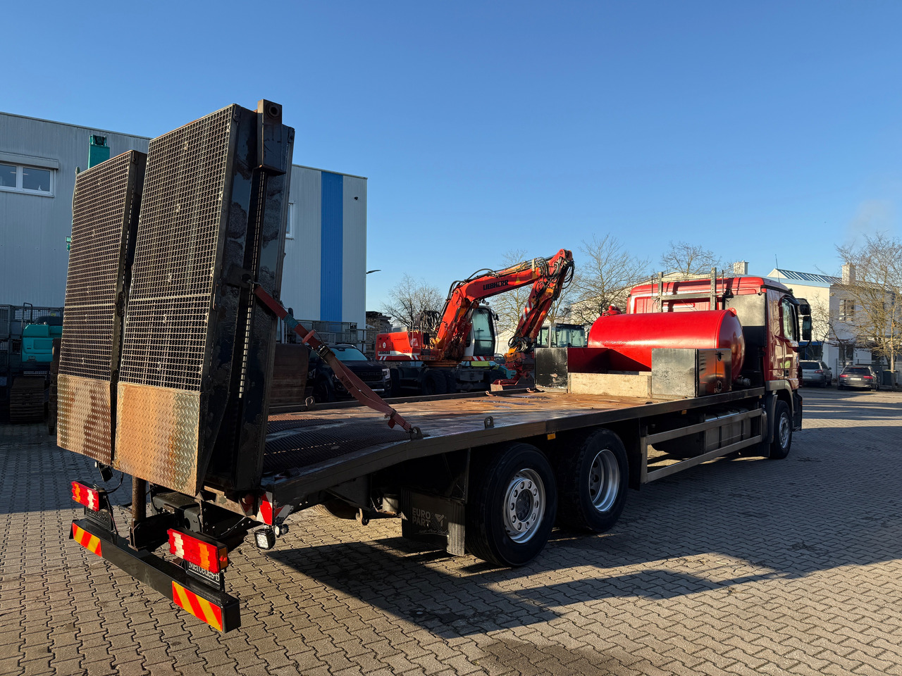 Mercedes-Benz 2541 Actros Baumaschinentransporter - Camião transporte de veículos: foto 4 Mercedes-Benz 2541 Actros Baumaschinentransporter - Camião transporte de veículos: foto 4