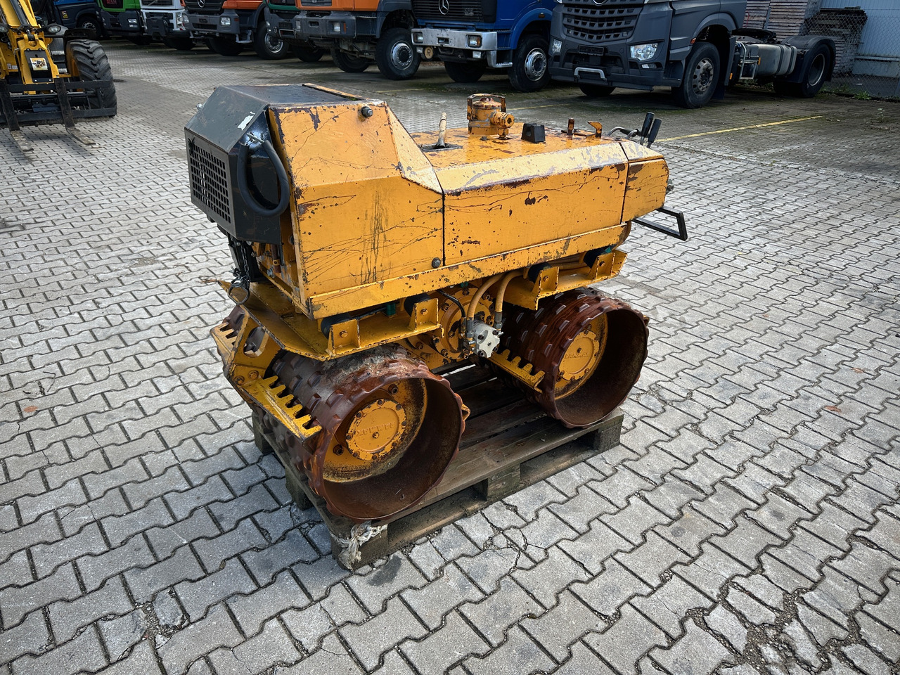 Rammax RW1403 Grabenwalze - Compactador pequeno de asfalto: foto 4 Rammax RW1403 Grabenwalze - Compactador pequeno de asfalto: foto 4