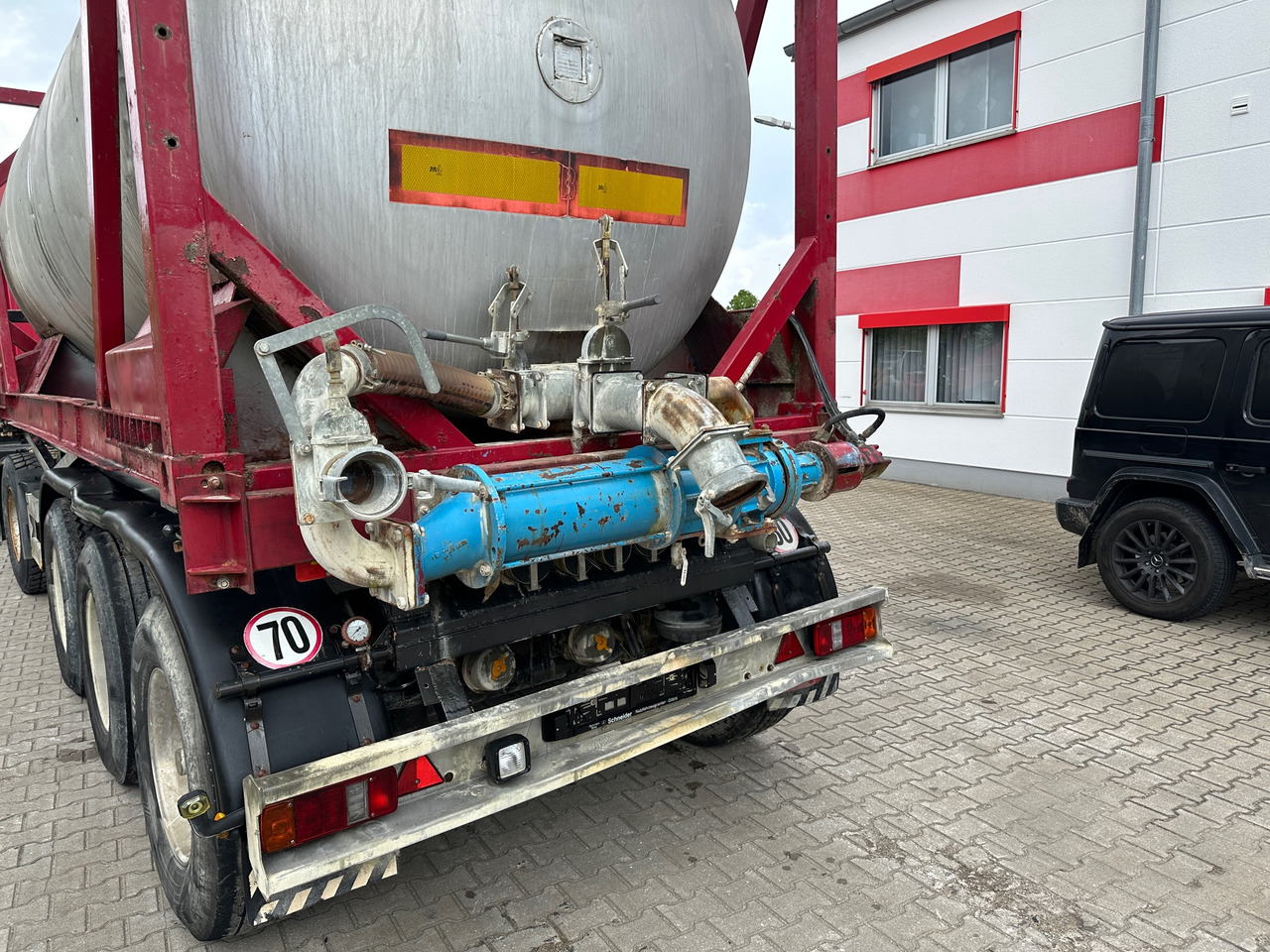 Schmidt CKSA 10/22-20 20 ft Containerkippchassis mit Lebensmitteltank - Semi-reboque basculante: foto 2 Schmidt CKSA 10/22-20 20 ft Containerkippchassis mit Lebensmitteltank - Semi-reboque basculante: foto 2