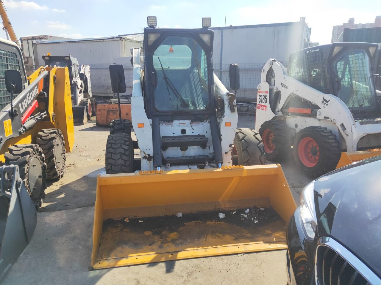 Bobcat S300 - Mini pá carregadora: foto 1 Bobcat S300 - Mini pá carregadora: foto 1