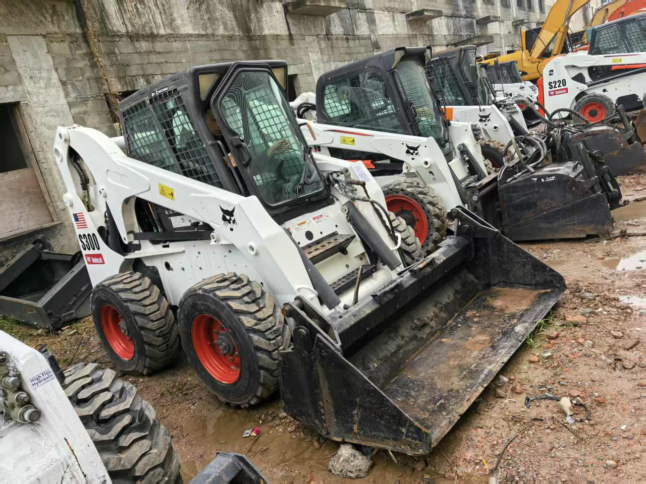 Bobcat S300 - Mini pá carregadora: foto 4 Bobcat S300 - Mini pá carregadora: foto 4