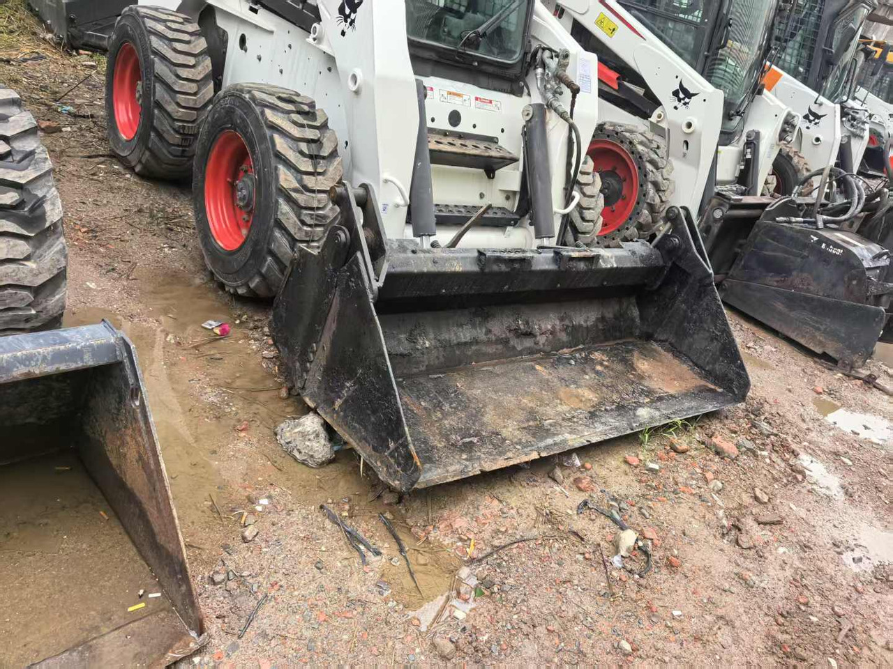 Bobcat S300 - Mini pá carregadora: foto 5 Bobcat S300 - Mini pá carregadora: foto 5