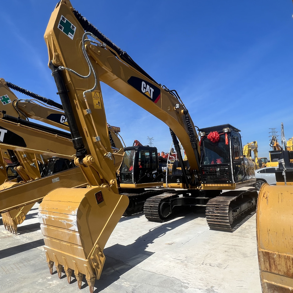 Caterpillar 320D2 - Escavadora de rastos: foto 1 Caterpillar 320D2 - Escavadora de rastos: foto 1