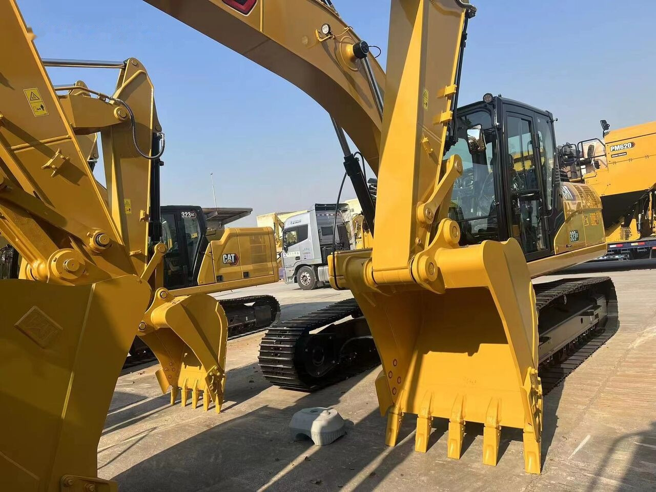Caterpillar 323GX - Escavadora de rastos: foto 4 Caterpillar 323GX - Escavadora de rastos: foto 4