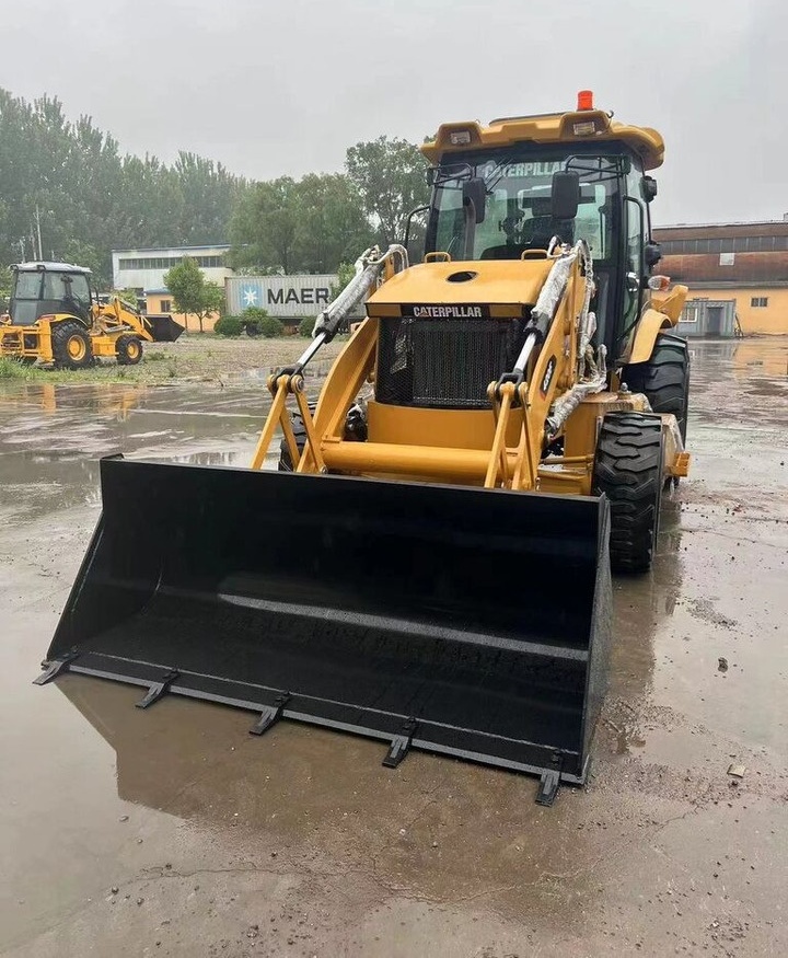 Caterpillar 420F - Retroescavadeira: foto 1 Caterpillar 420F - Retroescavadeira: foto 1