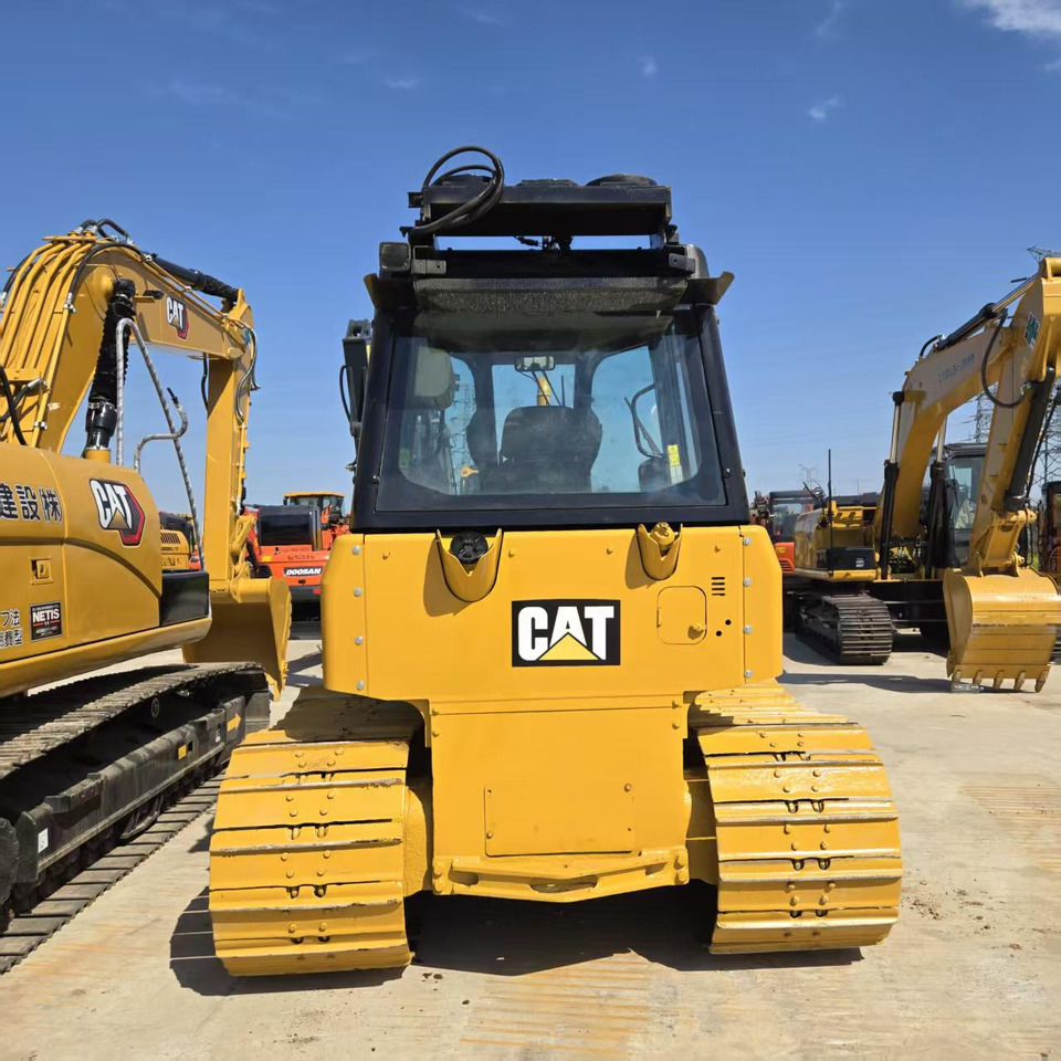 Caterpillar D5K - Escavadora de rastos: foto 4 Caterpillar D5K - Escavadora de rastos: foto 4