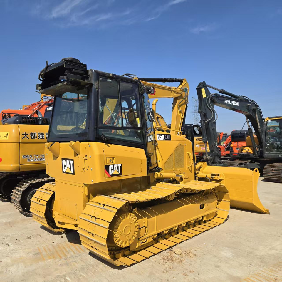 Caterpillar D5K - Escavadora de rastos: foto 3 Caterpillar D5K - Escavadora de rastos: foto 3