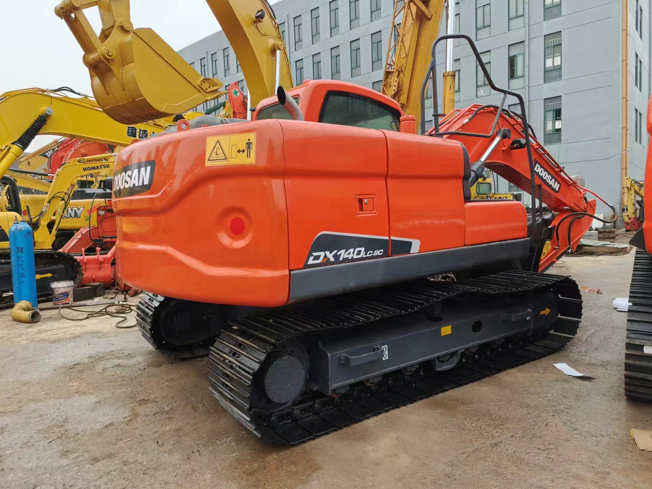 DOOSAN DX140 - Escavadeira: foto 1 DOOSAN DX140 - Escavadeira: foto 1