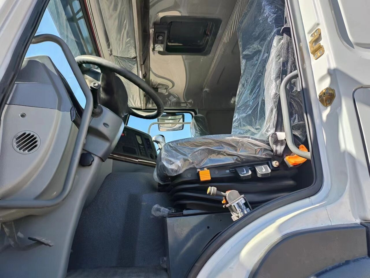 Howo  - Camião basculante: foto 2 Howo  - Camião basculante: foto 2