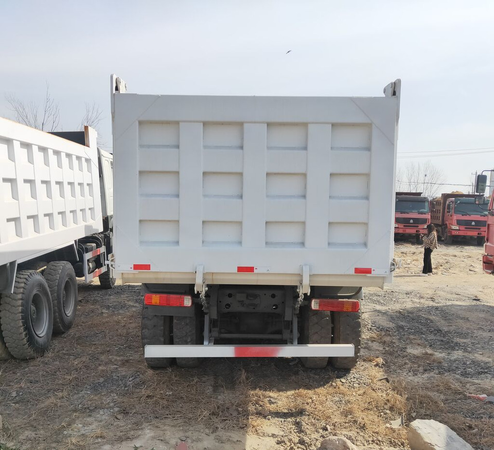 Howo  - Camião basculante: foto 5 Howo  - Camião basculante: foto 5