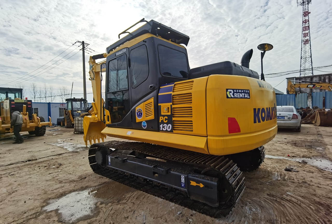Escavadeira KOMATSU PC130: foto 6 Escavadeira KOMATSU PC130: foto 6