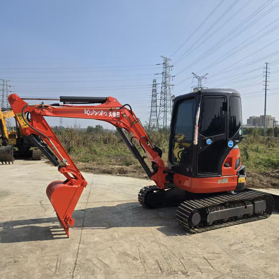 KUBOTA U35 - Mini escavadeira: foto 1 KUBOTA U35 - Mini escavadeira: foto 1