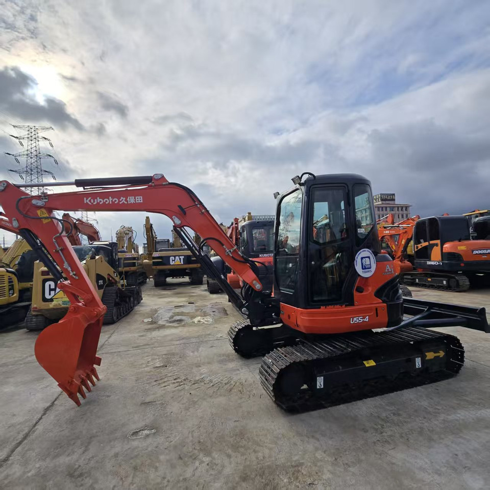 KUBOTA U55 - Mini escavadeira: foto 2 KUBOTA U55 - Mini escavadeira: foto 2