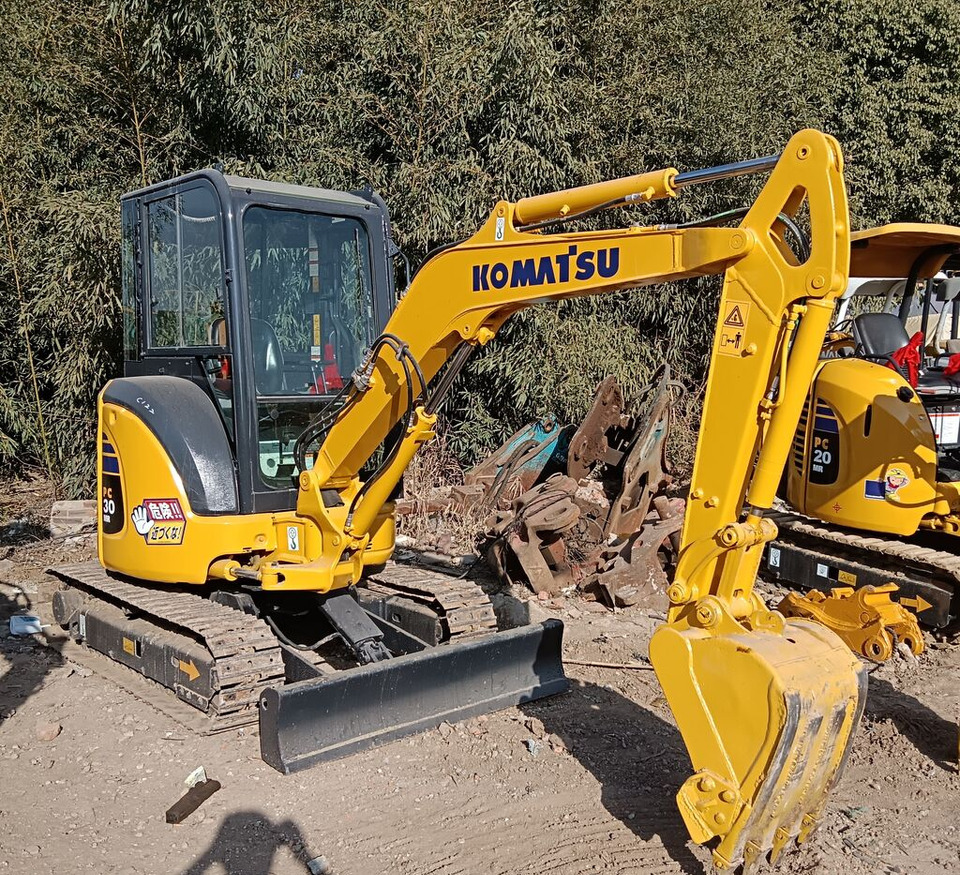 Komatsu PC30MR - Mini escavadeira: foto 4 Komatsu PC30MR - Mini escavadeira: foto 4