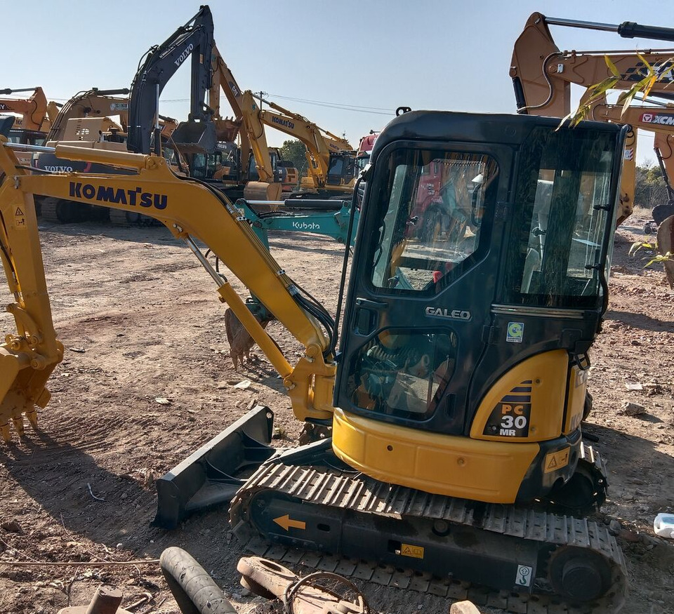 Komatsu PC30MR - Mini escavadeira: foto 5 Komatsu PC30MR - Mini escavadeira: foto 5