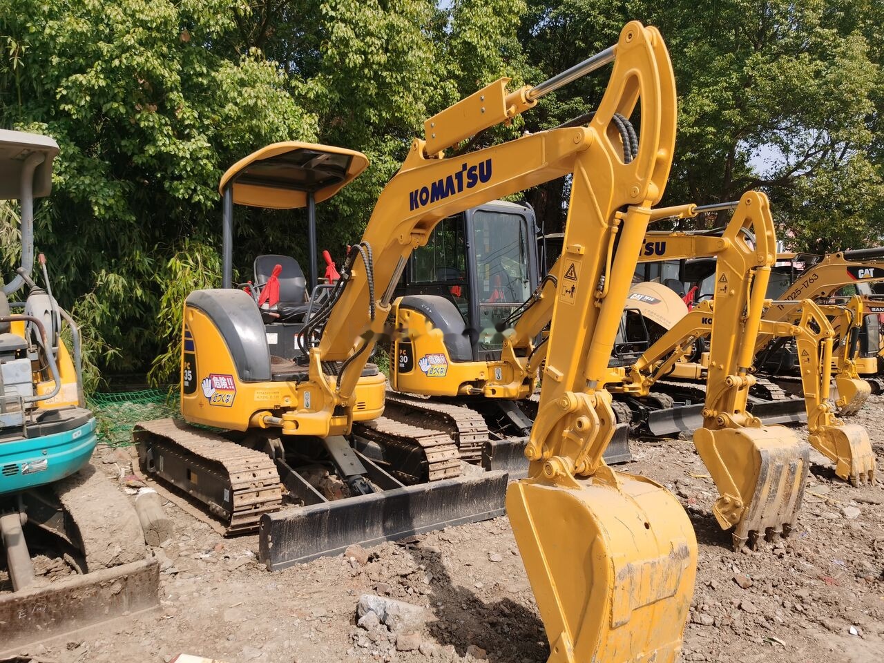 Komatsu PC35MR - Escavadora de rastos: foto 2 Komatsu PC35MR - Escavadora de rastos: foto 2