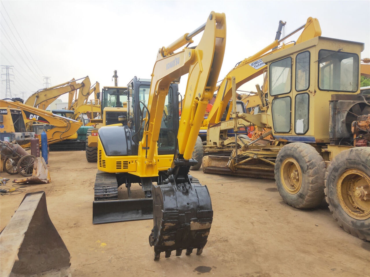 Komatsu PC55MR - Mini escavadeira: foto 5 Komatsu PC55MR - Mini escavadeira: foto 5
