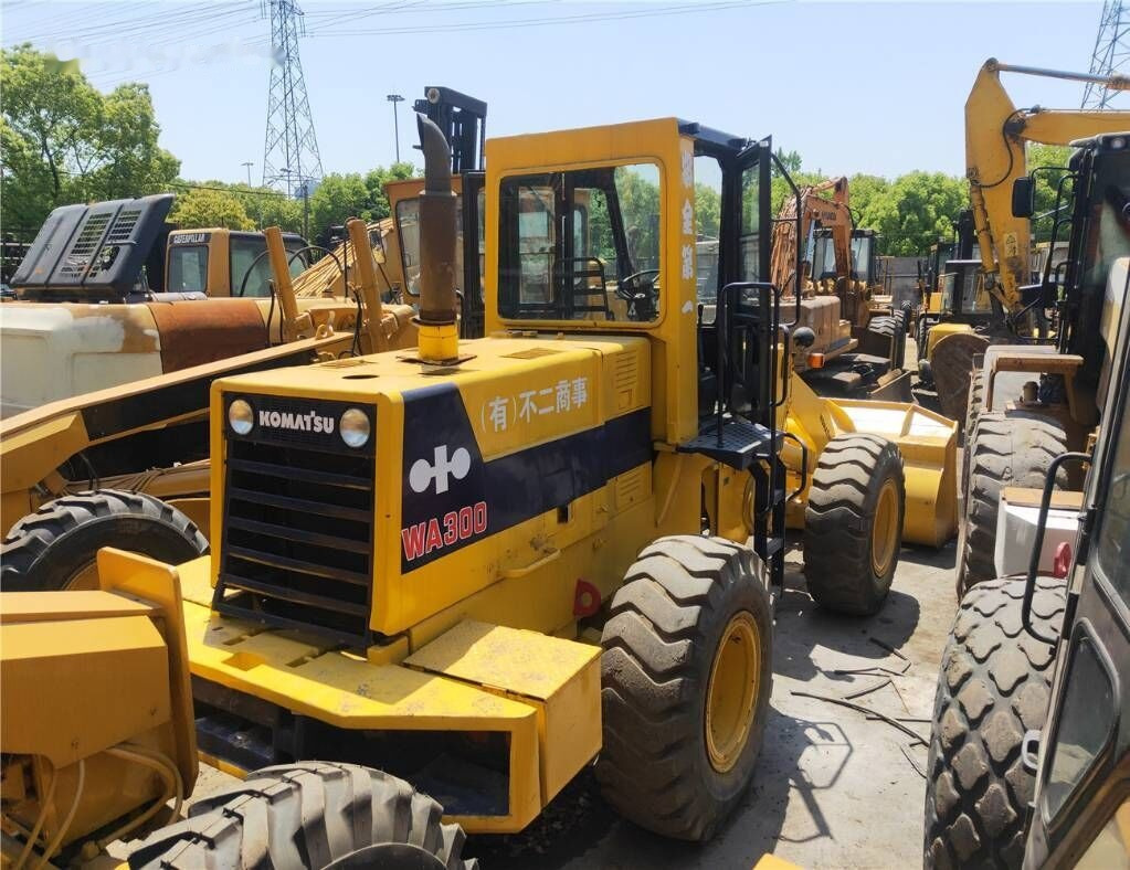 Komatsu WA300 - Pá carregadora de rodas: foto 4 Komatsu WA300 - Pá carregadora de rodas: foto 4