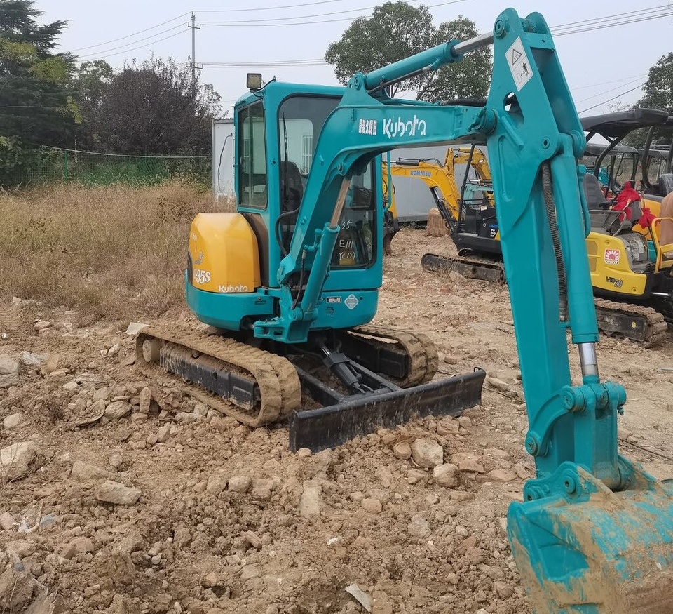 Kubota U35 - Mini escavadeira: foto 2 Kubota U35 - Mini escavadeira: foto 2