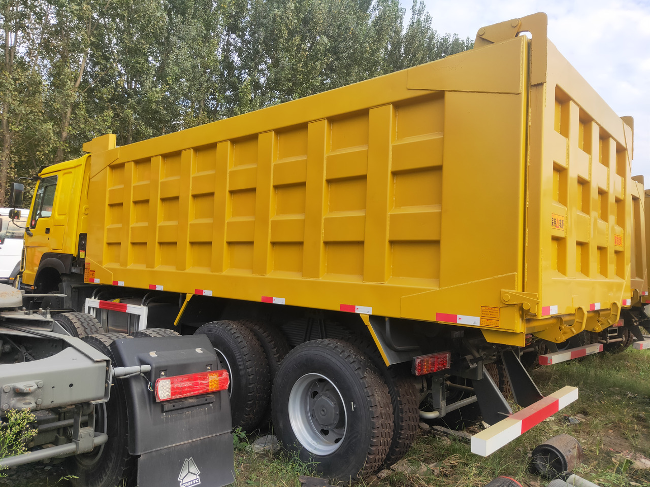 Camião basculante Sinotruk HOWO 371 6*4 Dump truck: foto 9