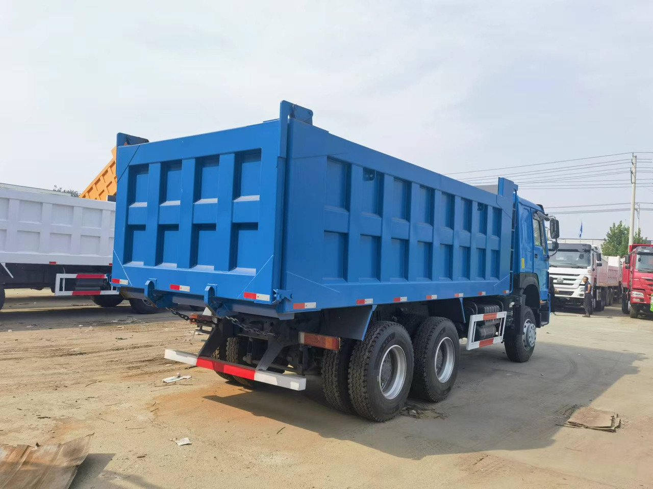 Camião basculante Sinotruk HOWO 371 6*4 Dump truck: foto 10