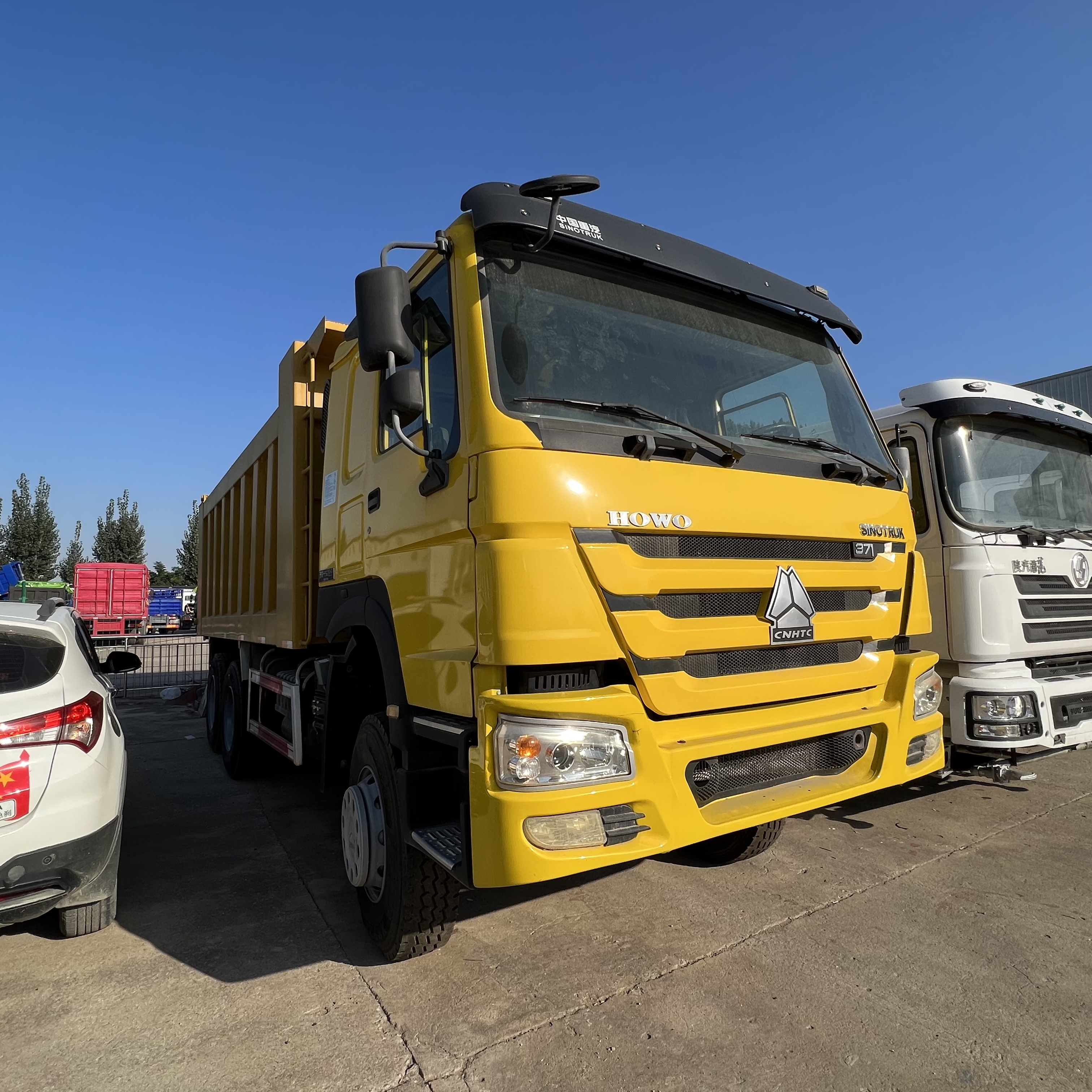 Camião basculante Sinotruk HOWO 371 6*4 Dump truck: foto 6