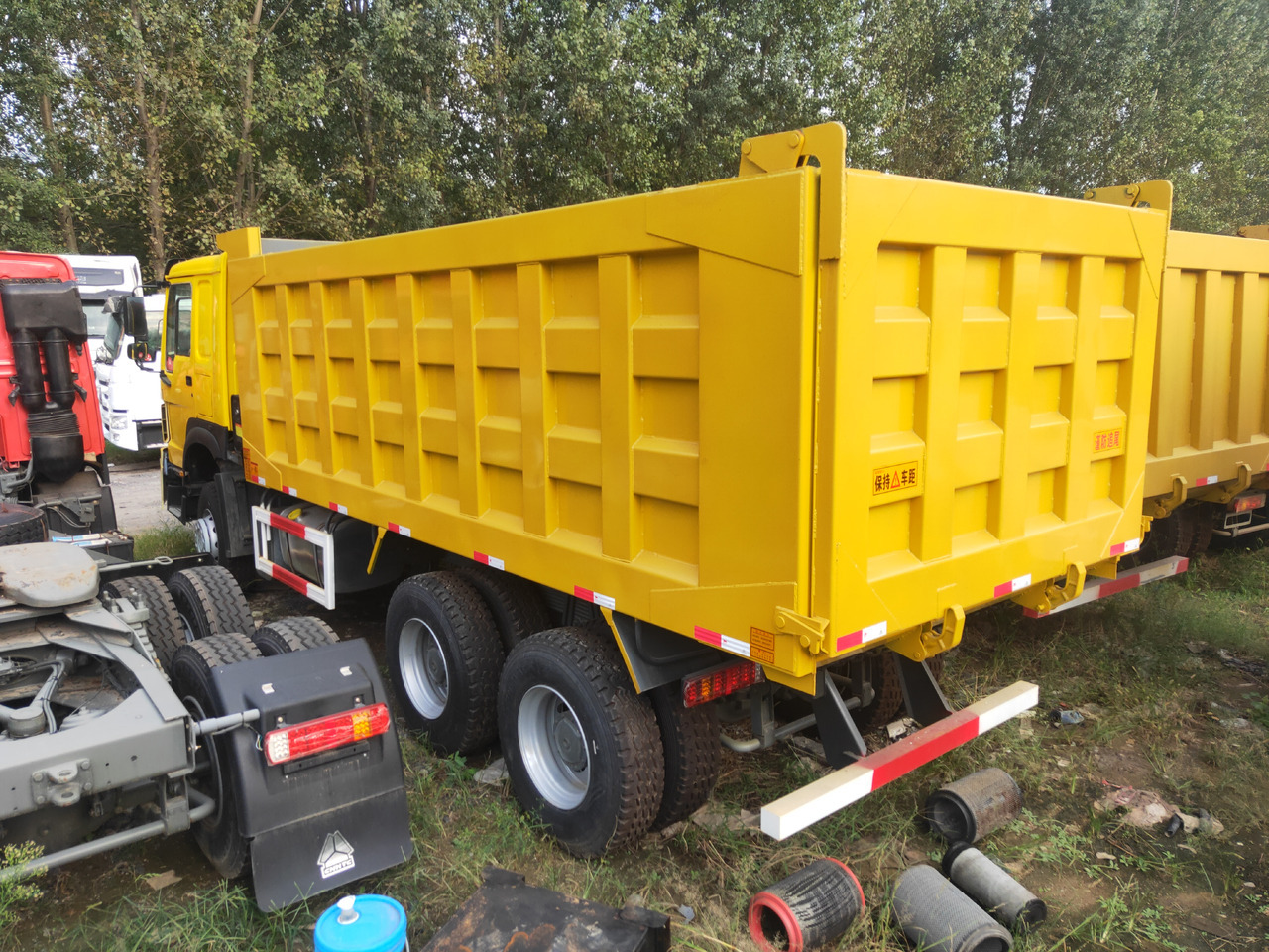 Camião basculante Sinotruk HOWO 371 6*4 Dump truck: foto 11