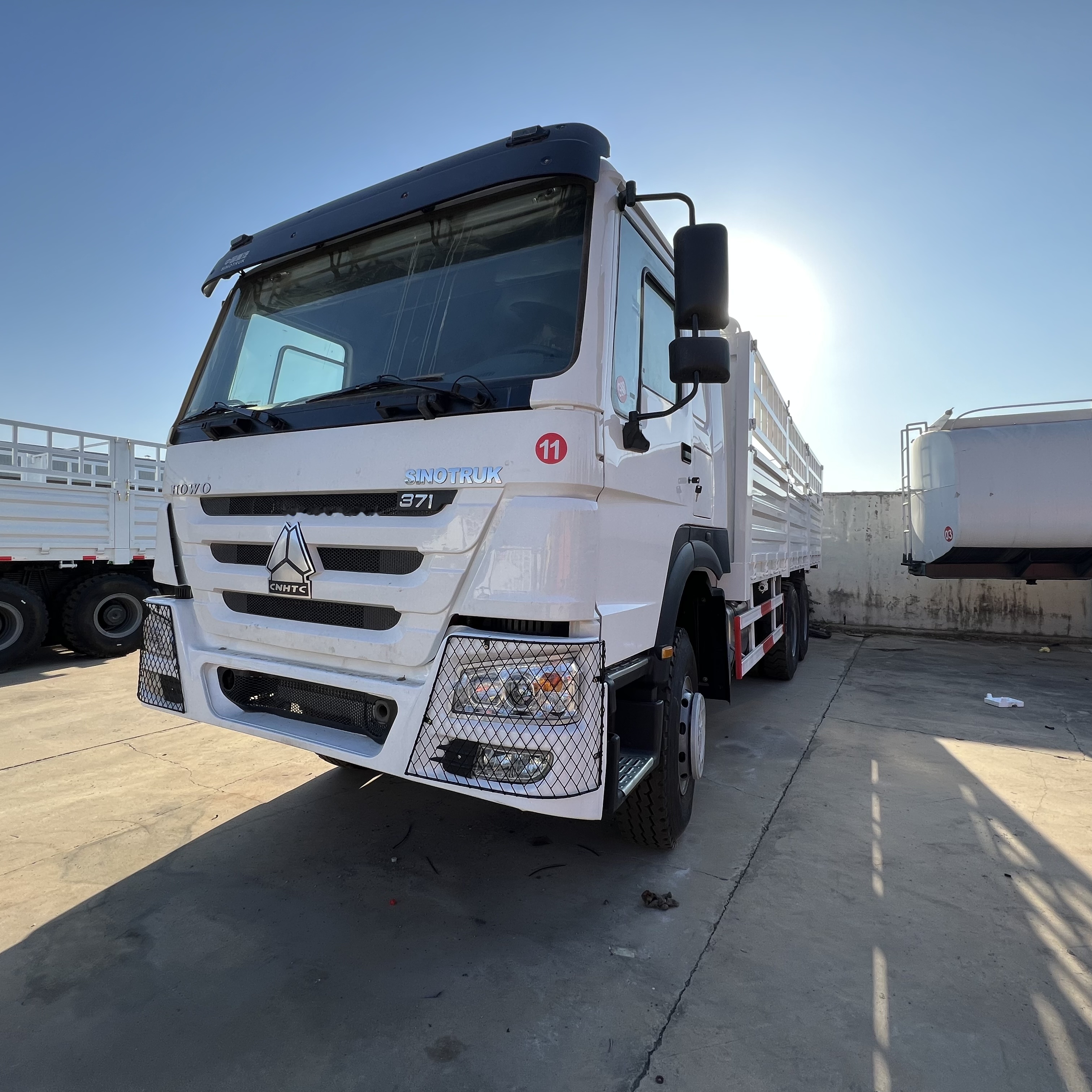Sinotruk HOWO 371 6*4 Fence Truck - Camião de caixa aberta/ Plataforma: foto 2 Sinotruk HOWO 371 6*4 Fence Truck - Camião de caixa aberta/ Plataforma: foto 2