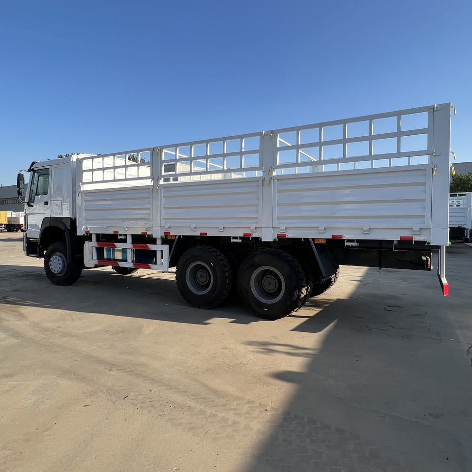 Sinotruk HOWO 371 6*4 Fence truck - Camião de caixa aberta/ Plataforma: foto 5 Sinotruk HOWO 371 6*4 Fence truck - Camião de caixa aberta/ Plataforma: foto 5