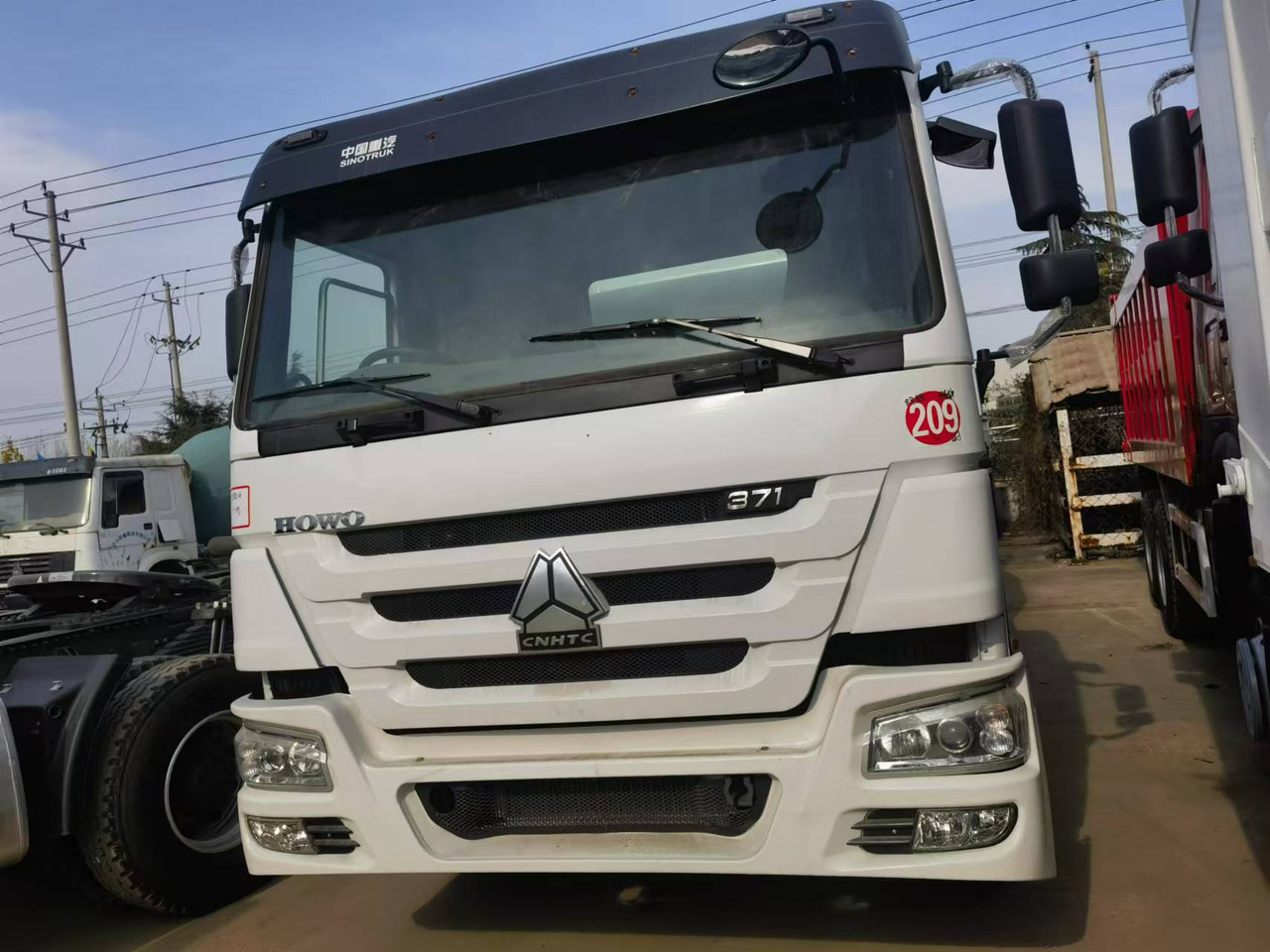 Sinotruk HOWO 371 Concrete mixer truck - Camião betoneira: foto 4 Sinotruk HOWO 371 Concrete mixer truck - Camião betoneira: foto 4