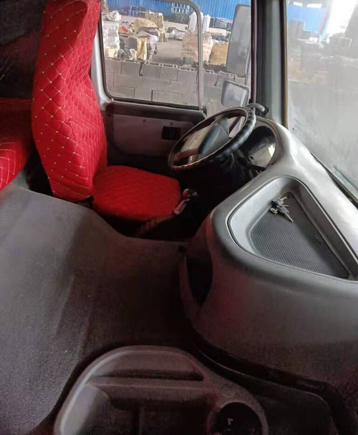 Sinotruk HOWO 375 6*4 Dump truck - Camião furgão: foto 3 Sinotruk HOWO 375 6*4 Dump truck - Camião furgão: foto 3