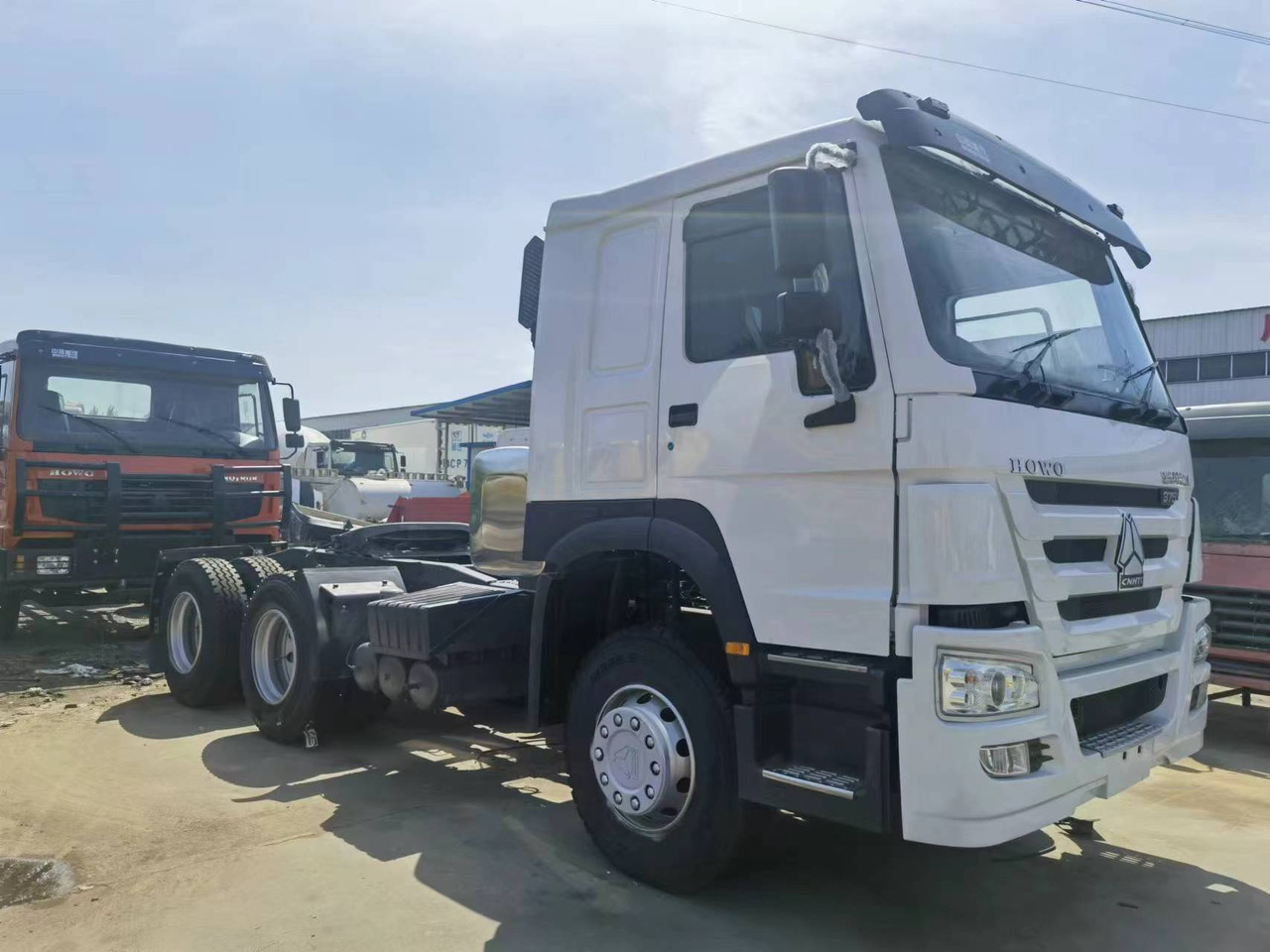 Sinotruk HOWO 375 tractor - Tombador: foto 4 Sinotruk HOWO 375 tractor - Tombador: foto 4