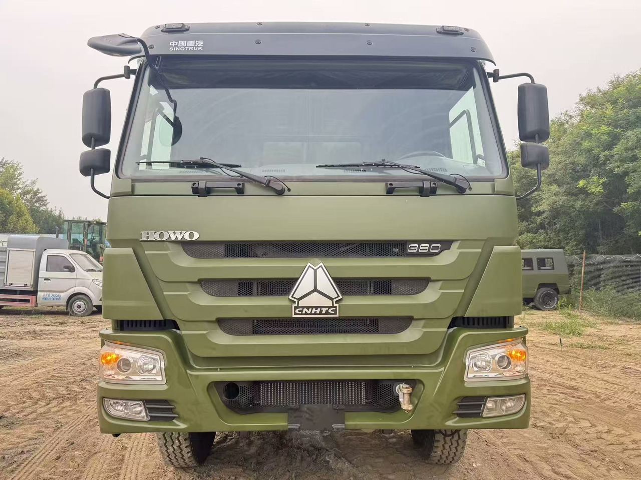 Sinotruk HOWO 380 - Camião basculante: foto 2 Sinotruk HOWO 380 - Camião basculante: foto 2
