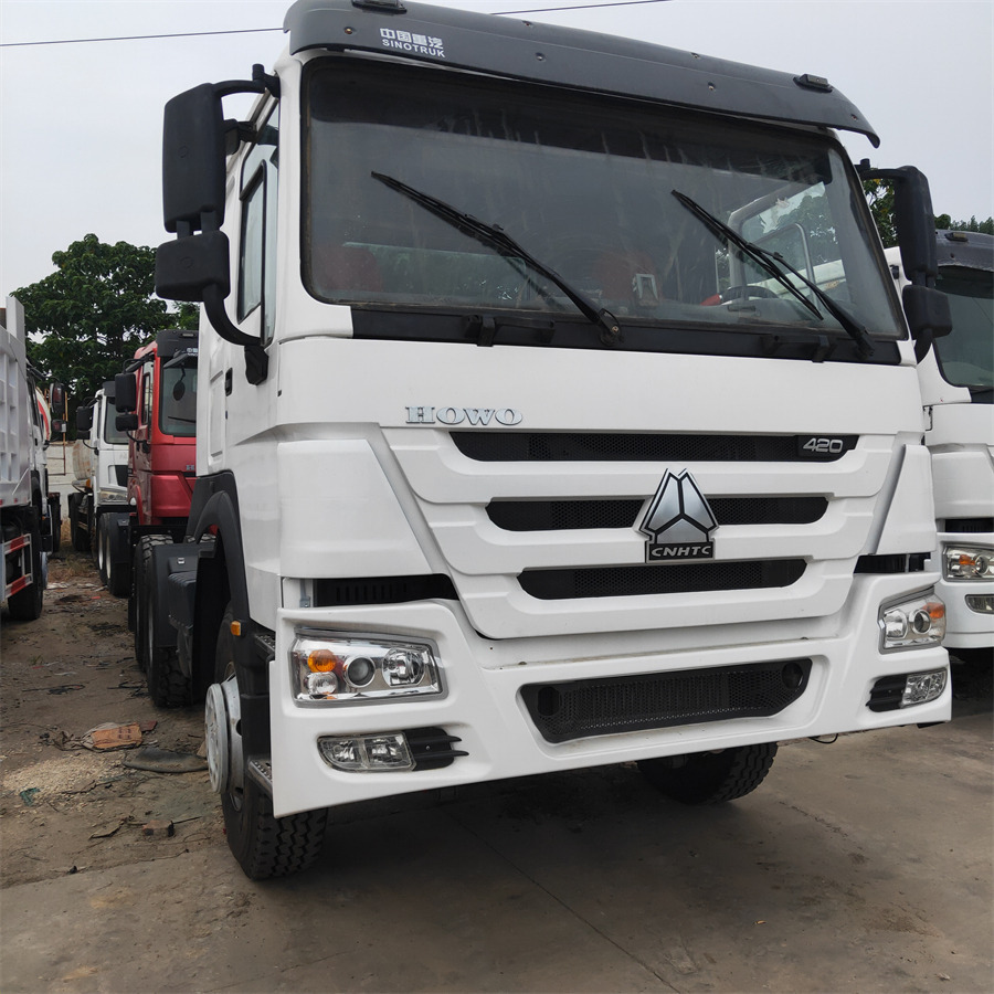 Tombador Sinotruk HOWO 420 tractor: foto 6