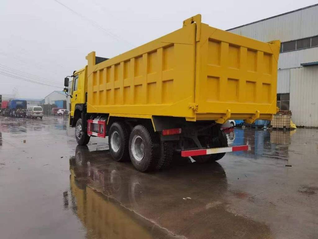 Sinotruk HOWO 6*4 Dump truck - Camião basculante: foto 4 Sinotruk HOWO 6*4 Dump truck - Camião basculante: foto 4