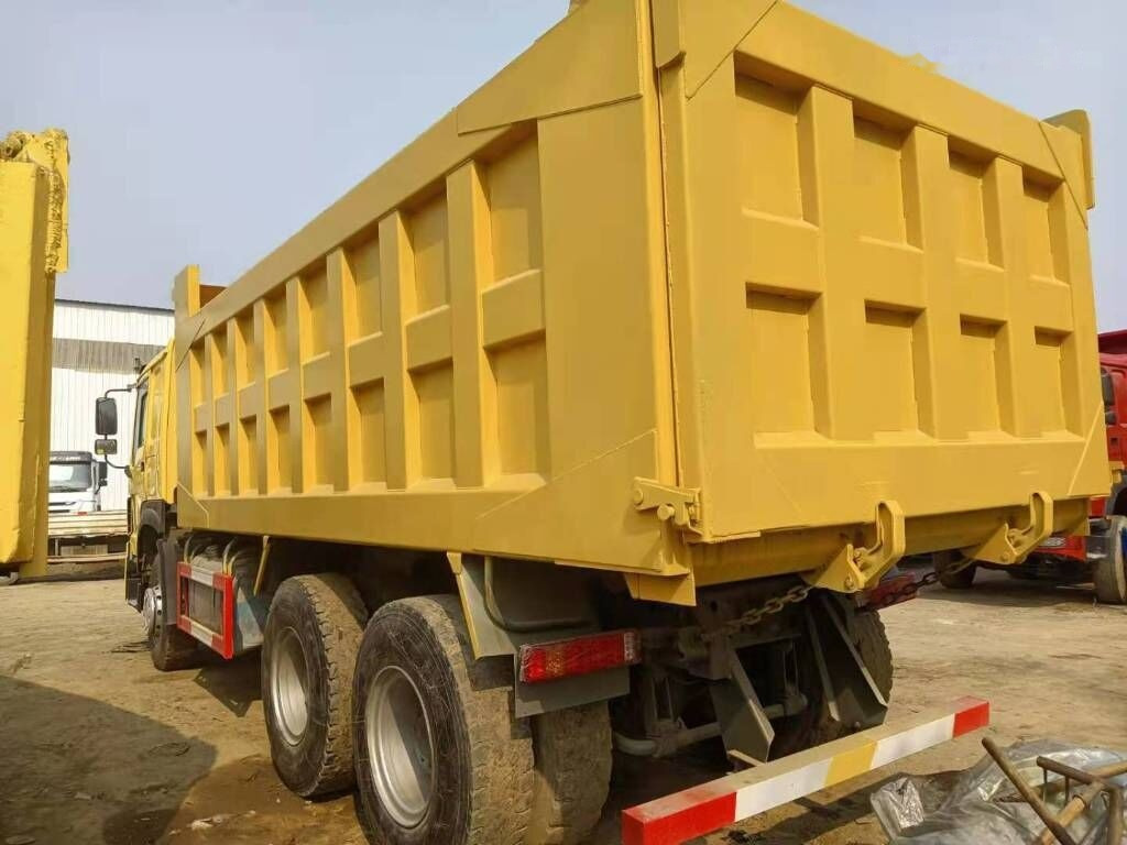 Sinotruk HOWO 6*4 Dump truck - Camião basculante: foto 3 Sinotruk HOWO 6*4 Dump truck - Camião basculante: foto 3