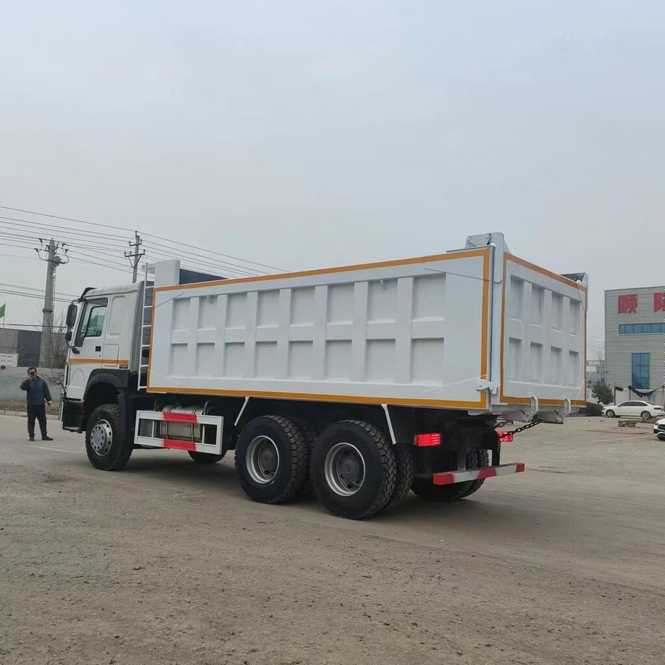 Sinotruk HOWO 6*4 Dump truck - Camião basculante: foto 4 Sinotruk HOWO 6*4 Dump truck - Camião basculante: foto 4