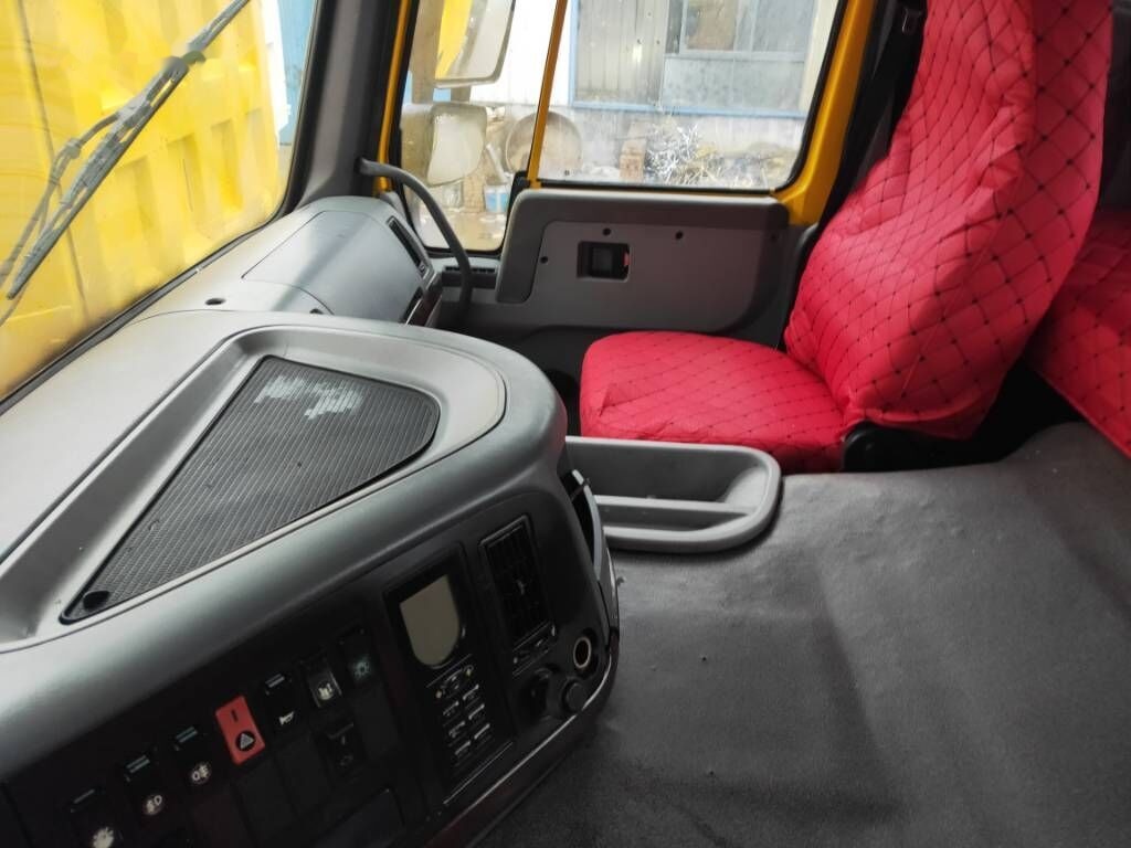 Sinotruk HOWO 6*4 Dump truck - Camião basculante: foto 5 Sinotruk HOWO 6*4 Dump truck - Camião basculante: foto 5
