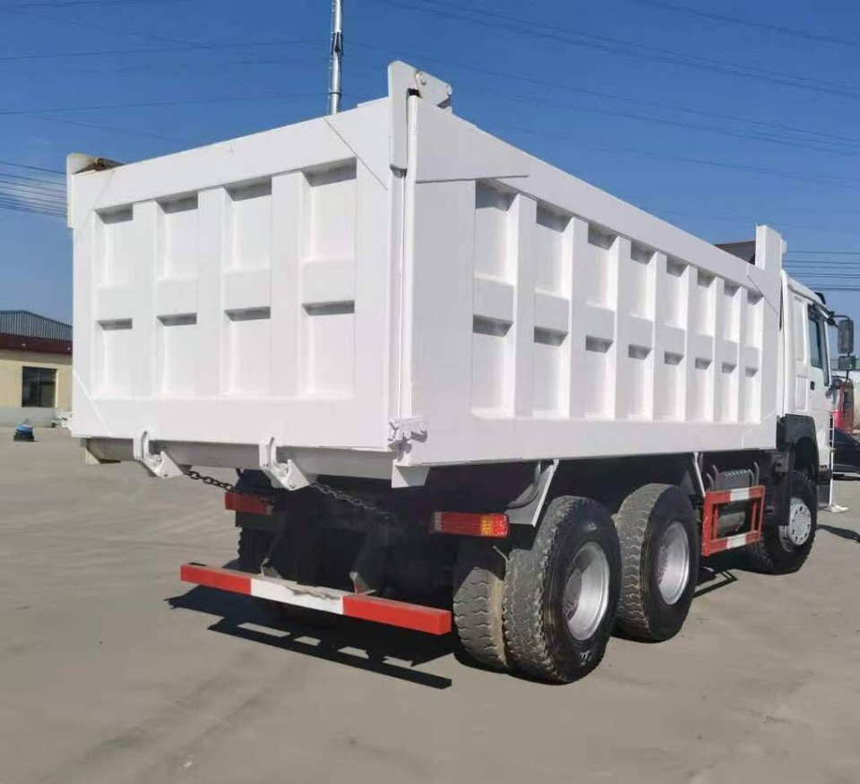 Sinotruk HOWO 6*4 Dump truck - Camião basculante: foto 4 Sinotruk HOWO 6*4 Dump truck - Camião basculante: foto 4