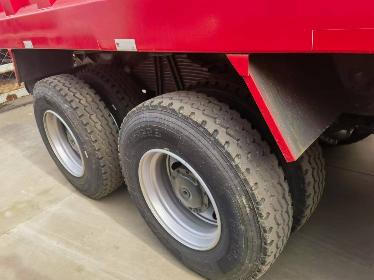 Sinotruk HOWO 6*4 Dump truck - Camião basculante: foto 2 Sinotruk HOWO 6*4 Dump truck - Camião basculante: foto 2