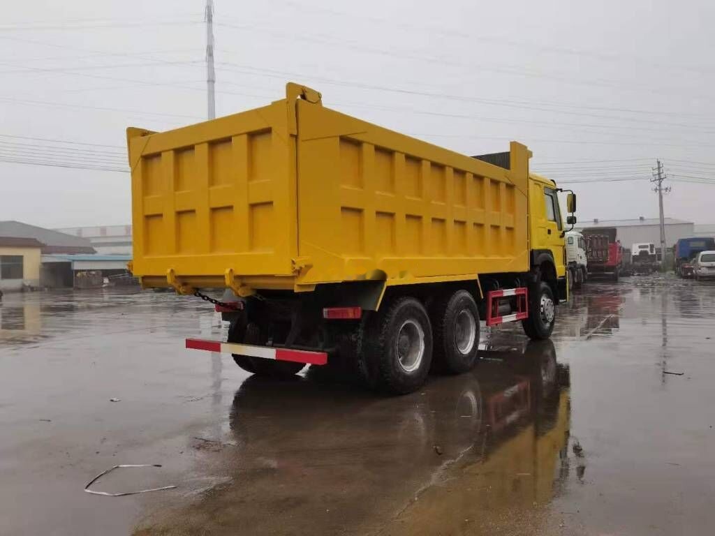 Sinotruk HOWO 6*4 Dump truck - Camião basculante: foto 3 Sinotruk HOWO 6*4 Dump truck - Camião basculante: foto 3