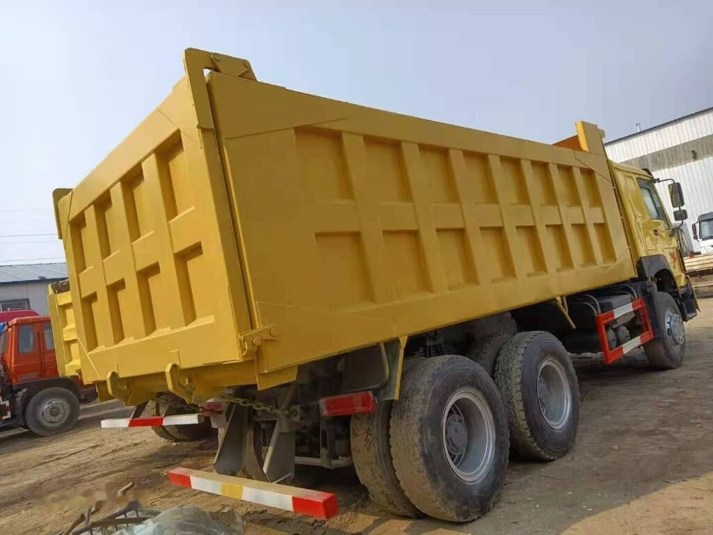 Sinotruk HOWO 6*4 Dump truck - Camião basculante: foto 5 Sinotruk HOWO 6*4 Dump truck - Camião basculante: foto 5