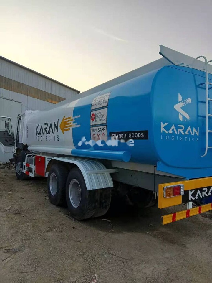 Sinotruk HOWO 6*4 Fuel Tank Truck - Caminhão tanque: foto 2 Sinotruk HOWO 6*4 Fuel Tank Truck - Caminhão tanque: foto 2