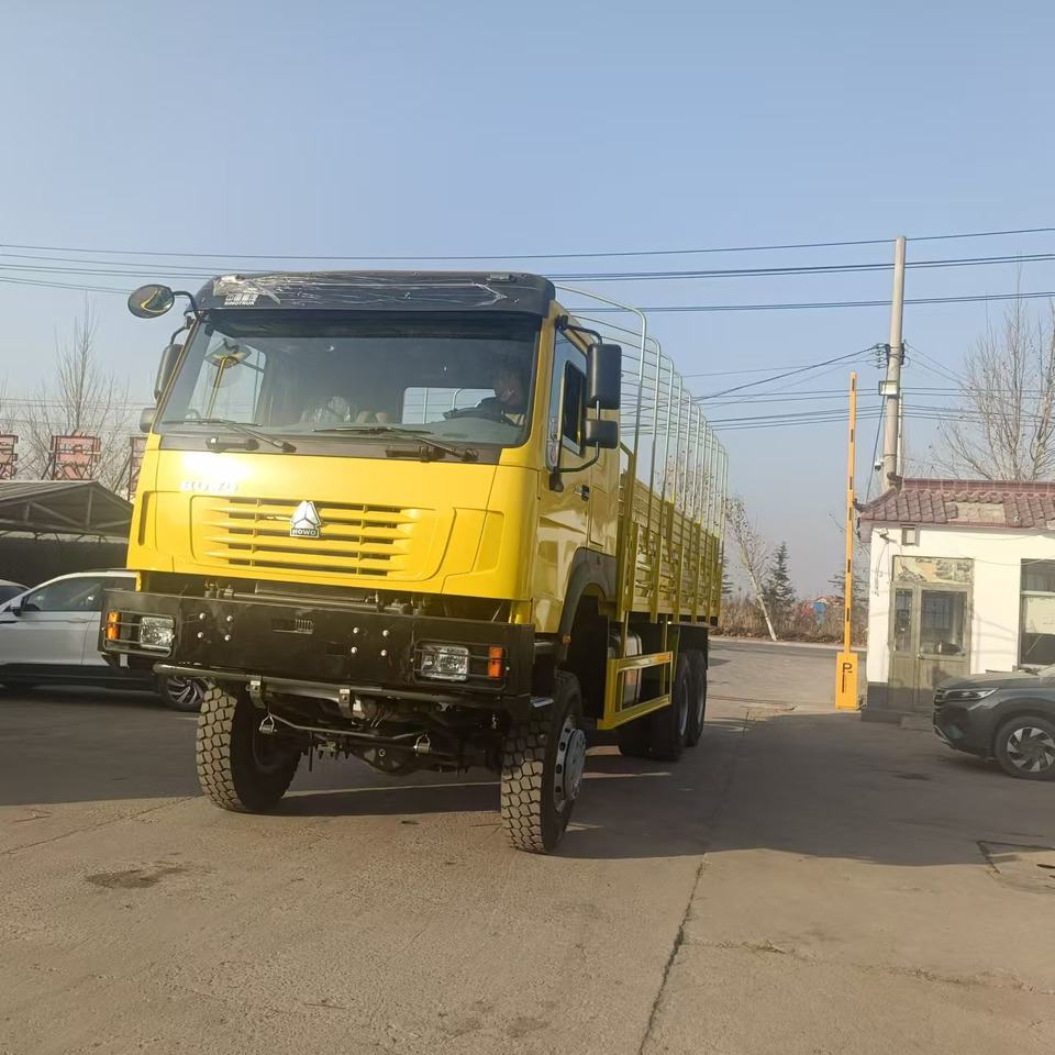 Sinotruk HOWO 6*4 Troop Carrier - Camião de caixa aberta/ Plataforma: foto 4 Sinotruk HOWO 6*4 Troop Carrier - Camião de caixa aberta/ Plataforma: foto 4