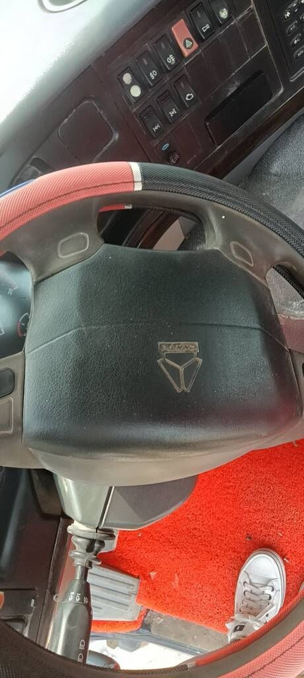 Sinotruk HOWO 6*4 sprinkler - Caminhão limpa fossa: foto 4 Sinotruk HOWO 6*4 sprinkler - Caminhão limpa fossa: foto 4