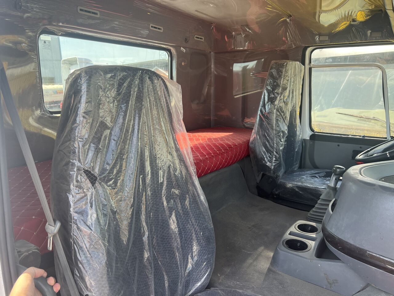 Howo 6x4 - Tractor: foto 4 Howo 6x4 - Tractor: foto 4