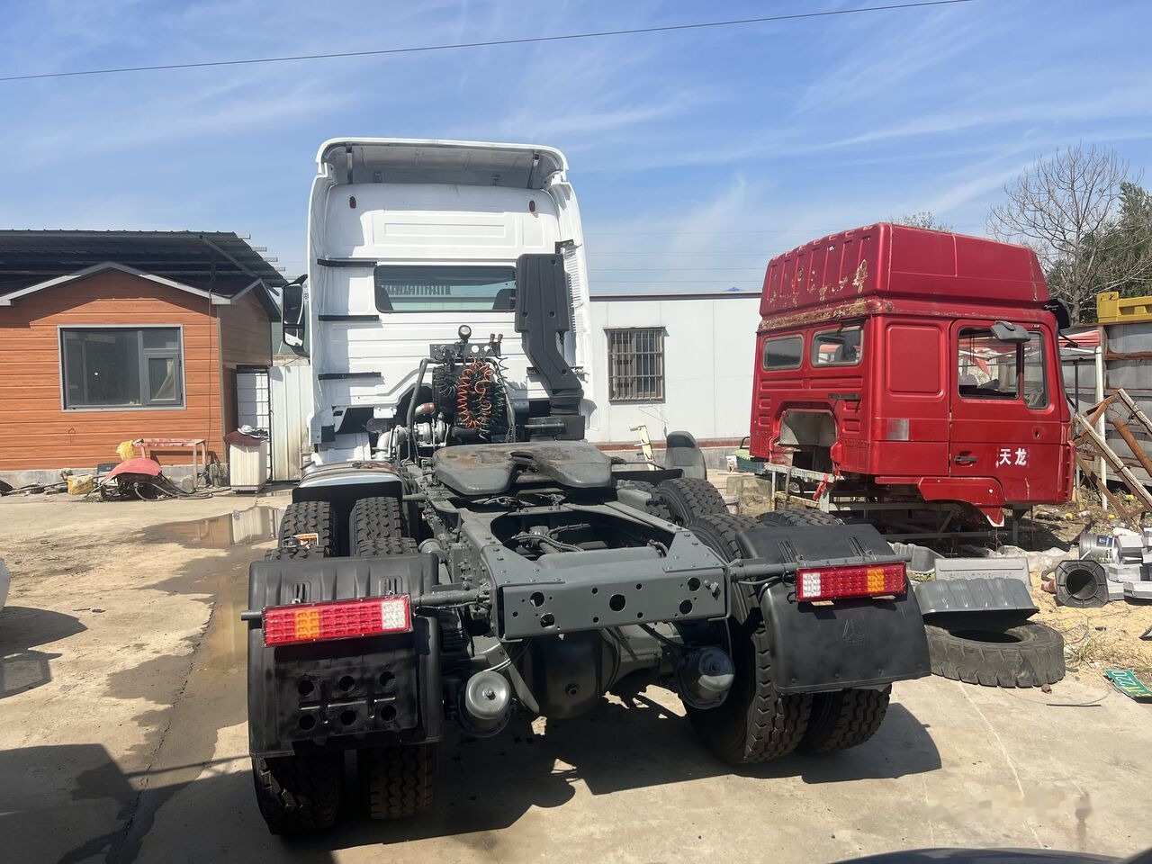 Howo 6x4 - Tractor: foto 3 Howo 6x4 - Tractor: foto 3