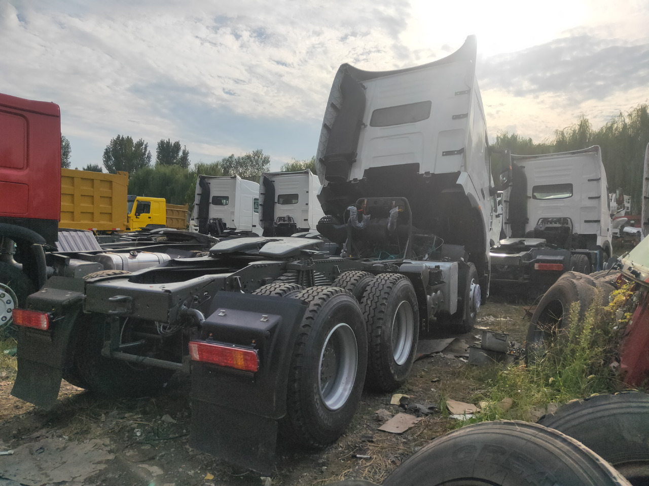 Sinotruk HOWO A7 6*4 Tractor - Tractor: foto 2 Sinotruk HOWO A7 6*4 Tractor - Tractor: foto 2